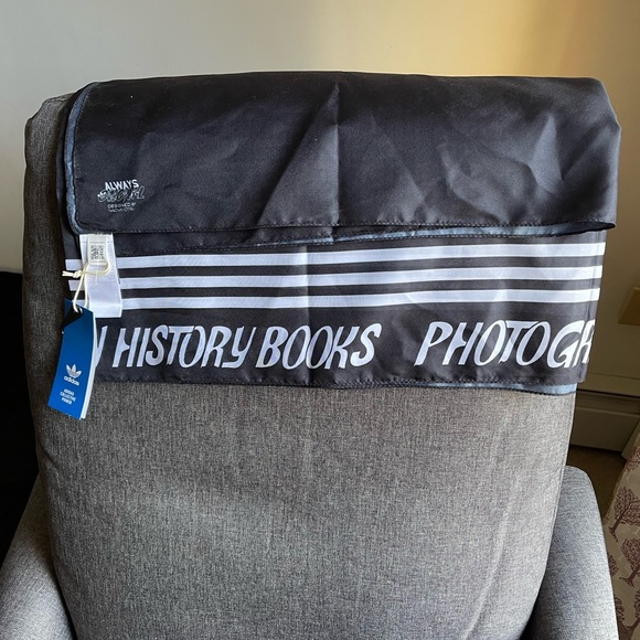 Adidas head scarf by “Naomi Otsu” - Picture 2 of 4